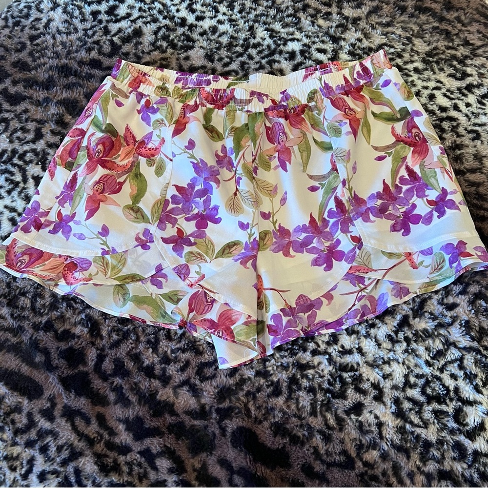 Jack by BB Dakota White Floral Shorts